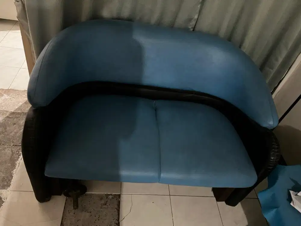 sofa ruang tamu