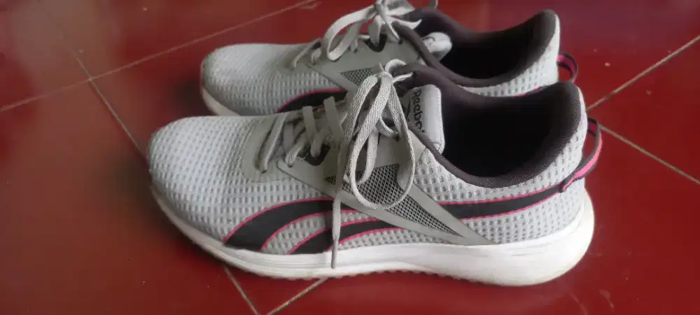 Sepatu running Reebok Original