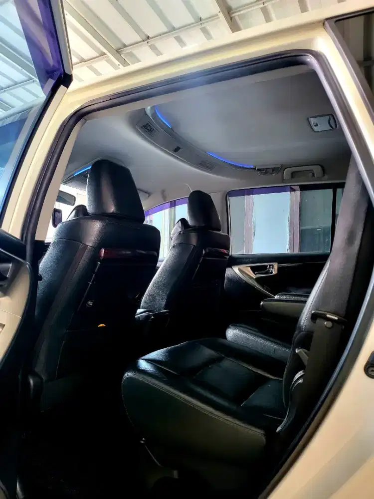 Dijual Innova Venturer