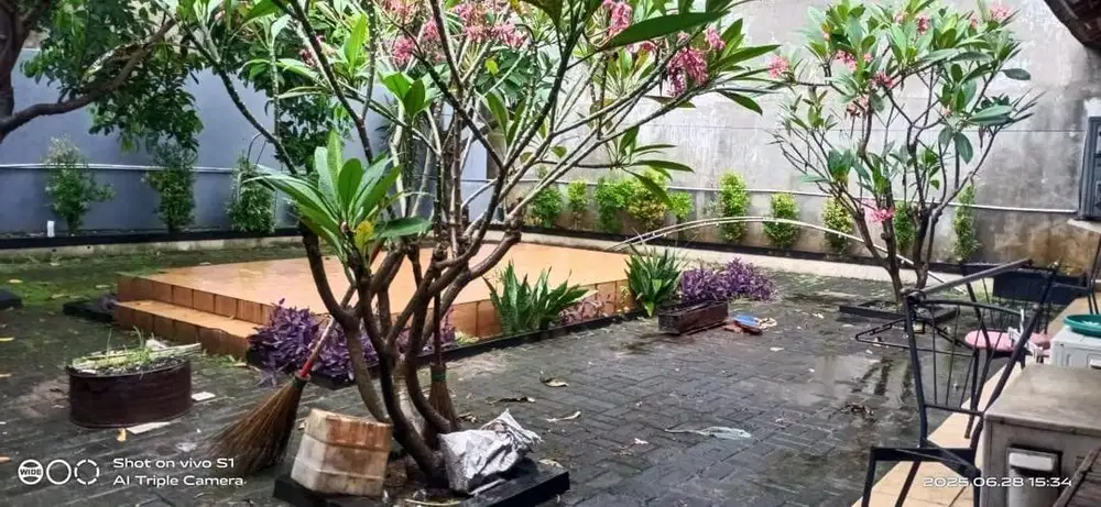 Dijual Tanah dan Bangunan Kantor Radio Mersi