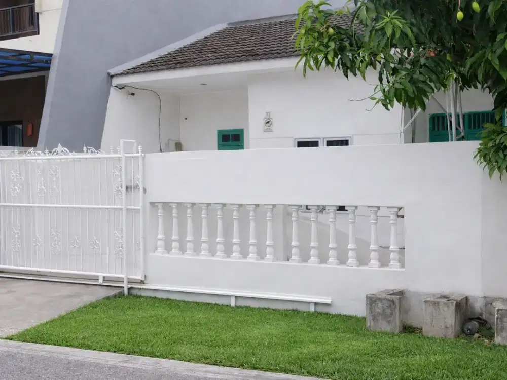 Rumah rapih, bersih, dan siap huni di Gading Griya Lestari, Kelapa Gading, luas 8x15m2