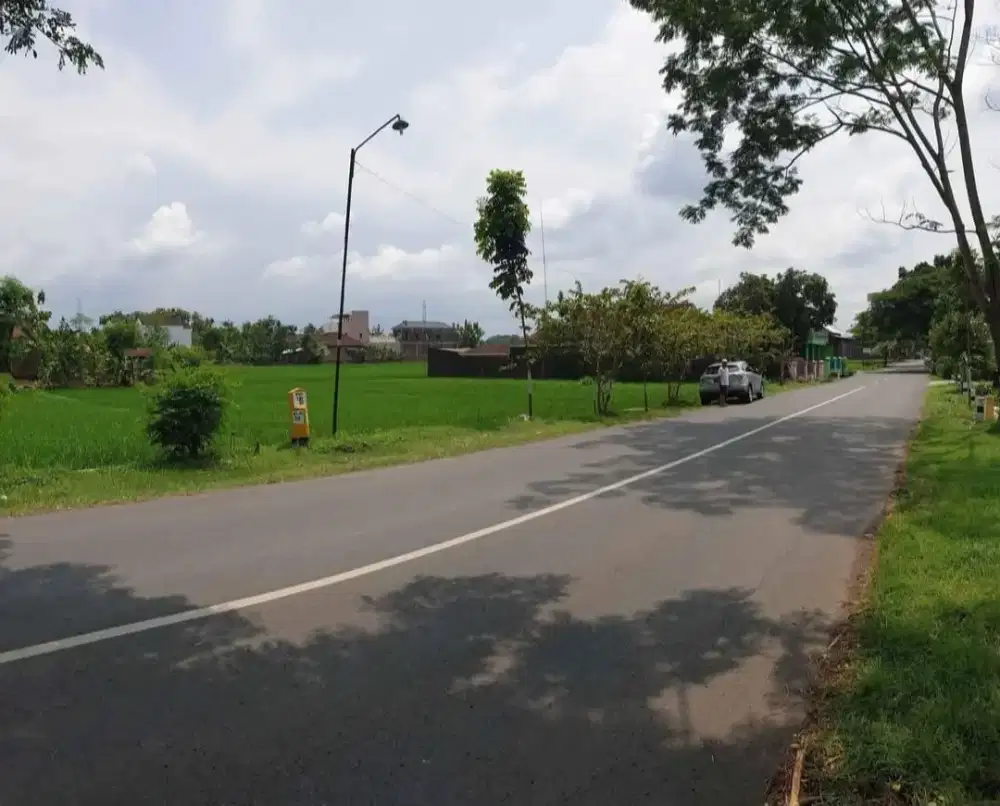 Tanah Tepi Jalan Utama Tegalgede