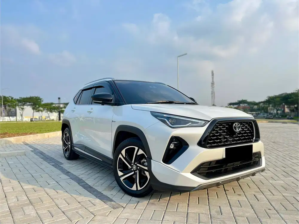 (KM 28 RIBU) Toyota Yaris Cross S GR Hybrid TSS Putih 2023 GRESS