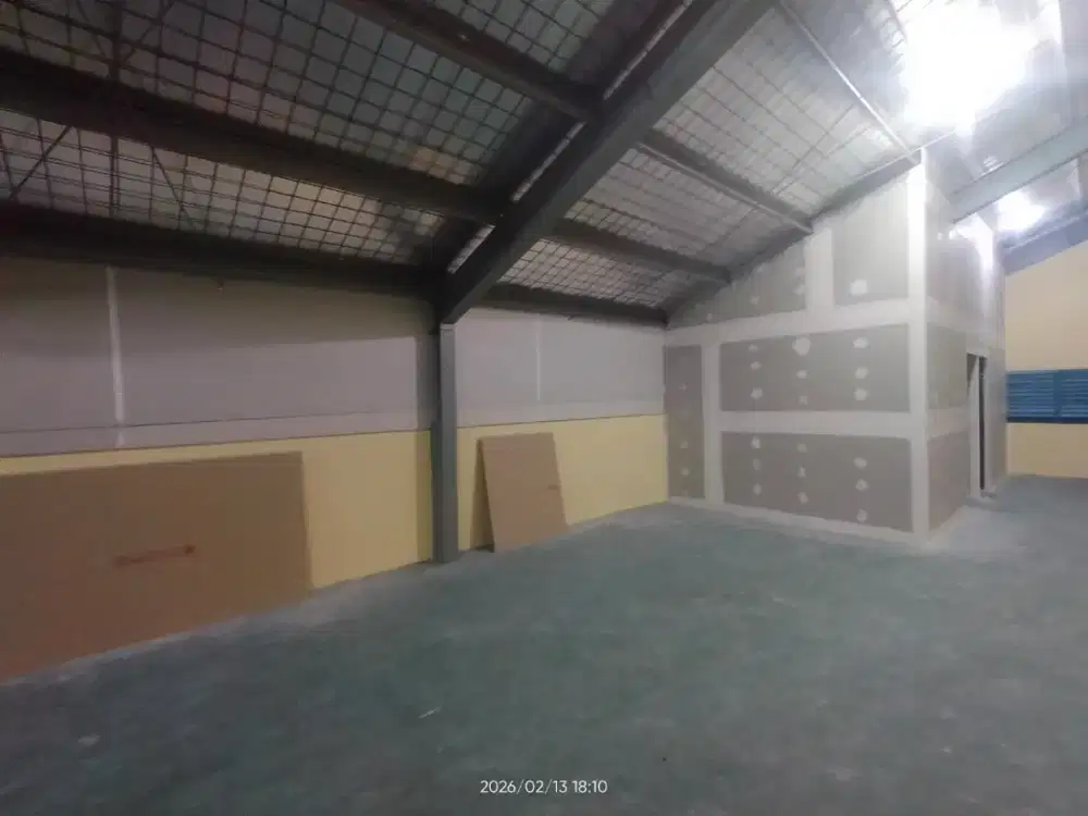 Furniture kantor murah siap pasang