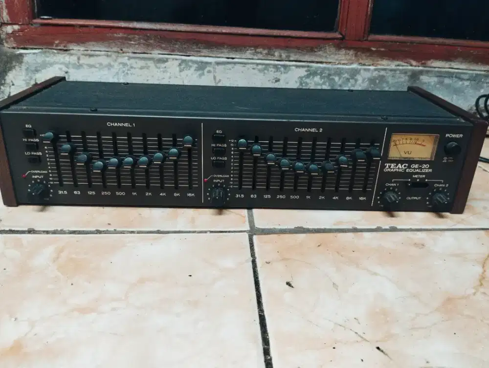 Equalizer Teac GE20