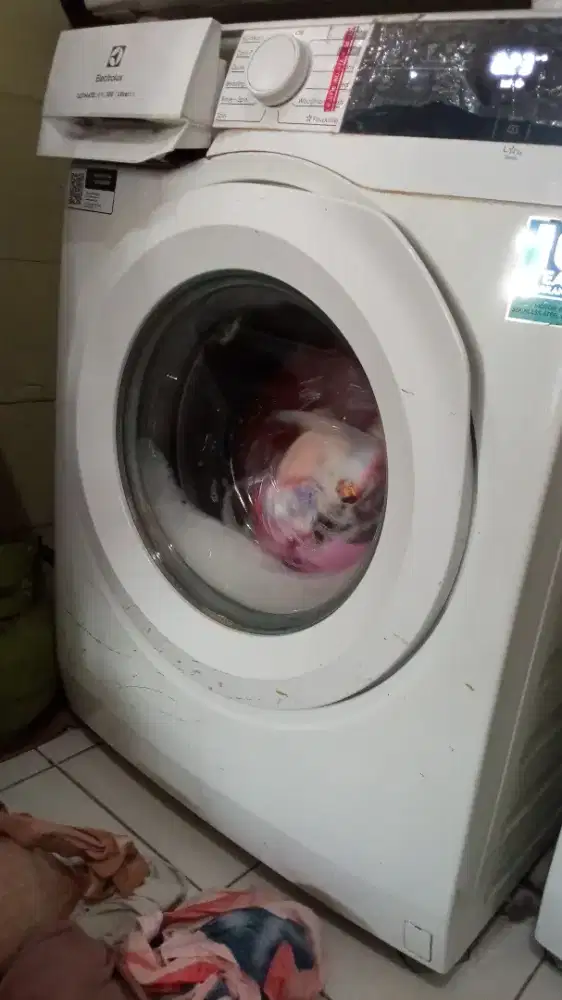 dibutuhkan tenaga setrika uap yg sudah mahir