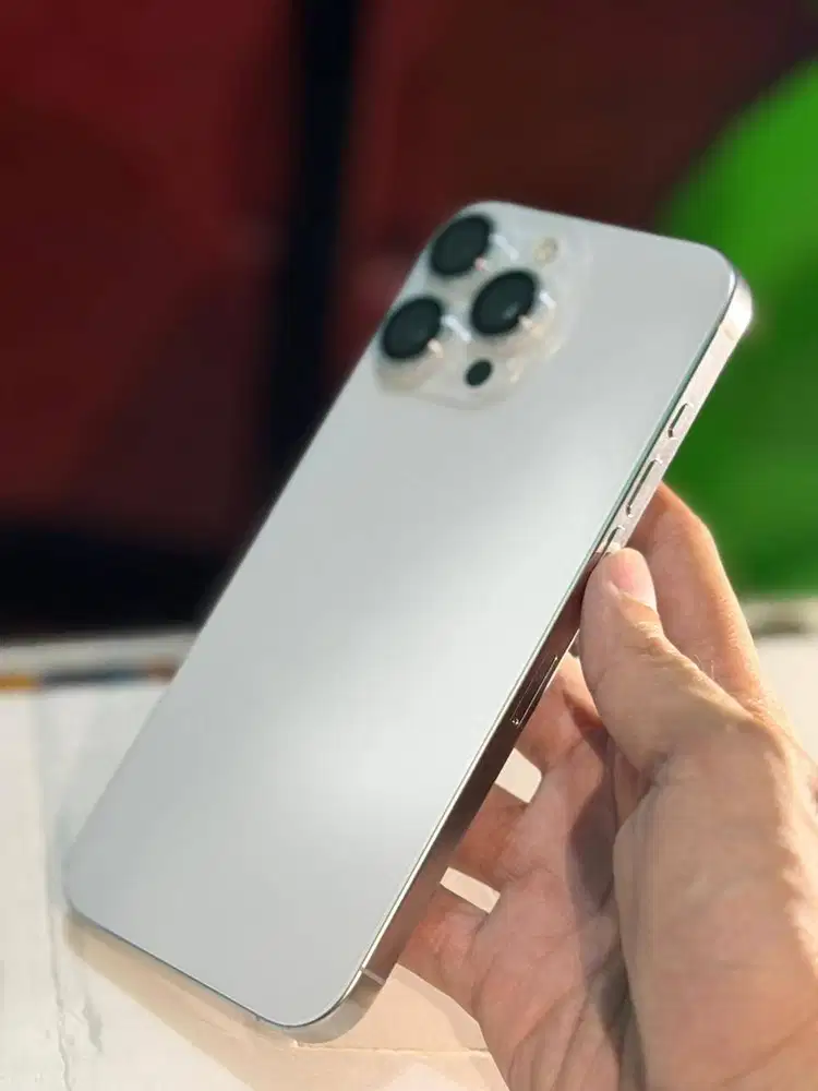 iPhone 16 Pro Max 1TB White Titanium Fullset Mulus BH 94%