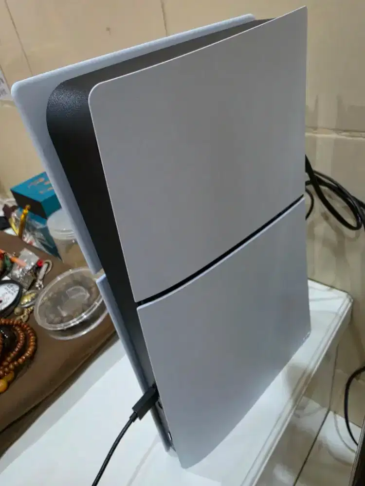 PS5 SLIM  pemakaian kurang dari seminggu