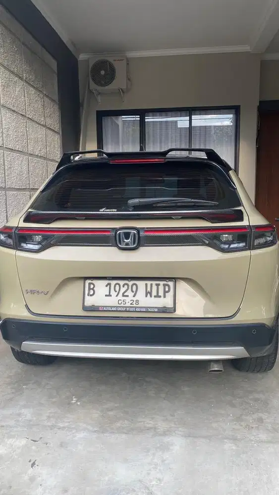 Dijual HRV SE Tahun 2023 warna Shandkaki two tone