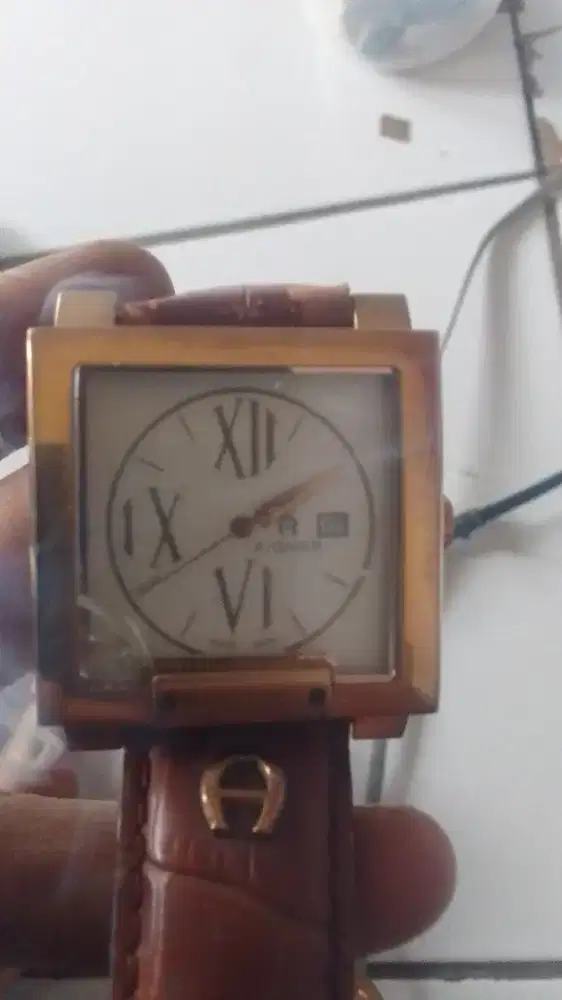 Jam tangan aigner