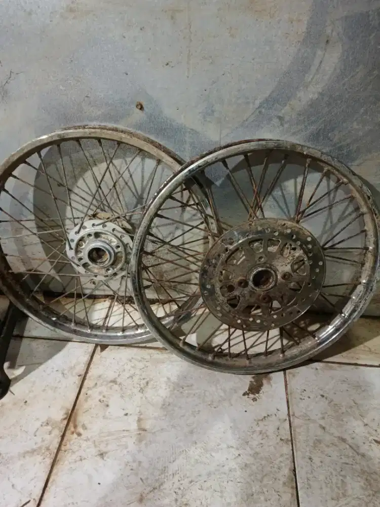 Pelek jeruji set tromol