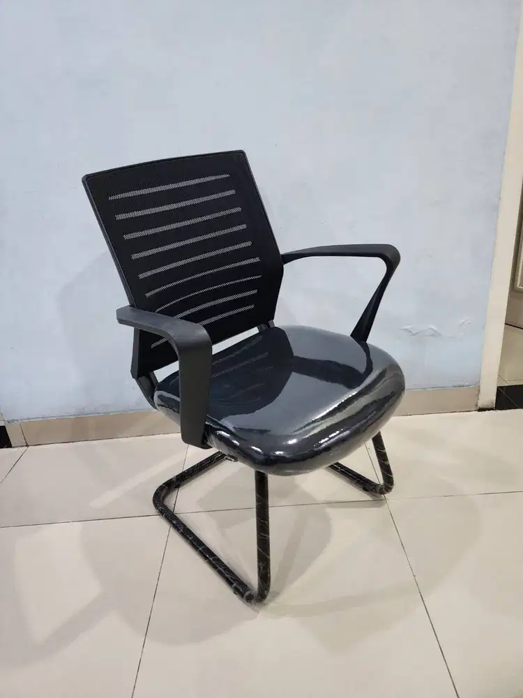 KURSI KANTOR / KURSI VISITOR BERGARANSI