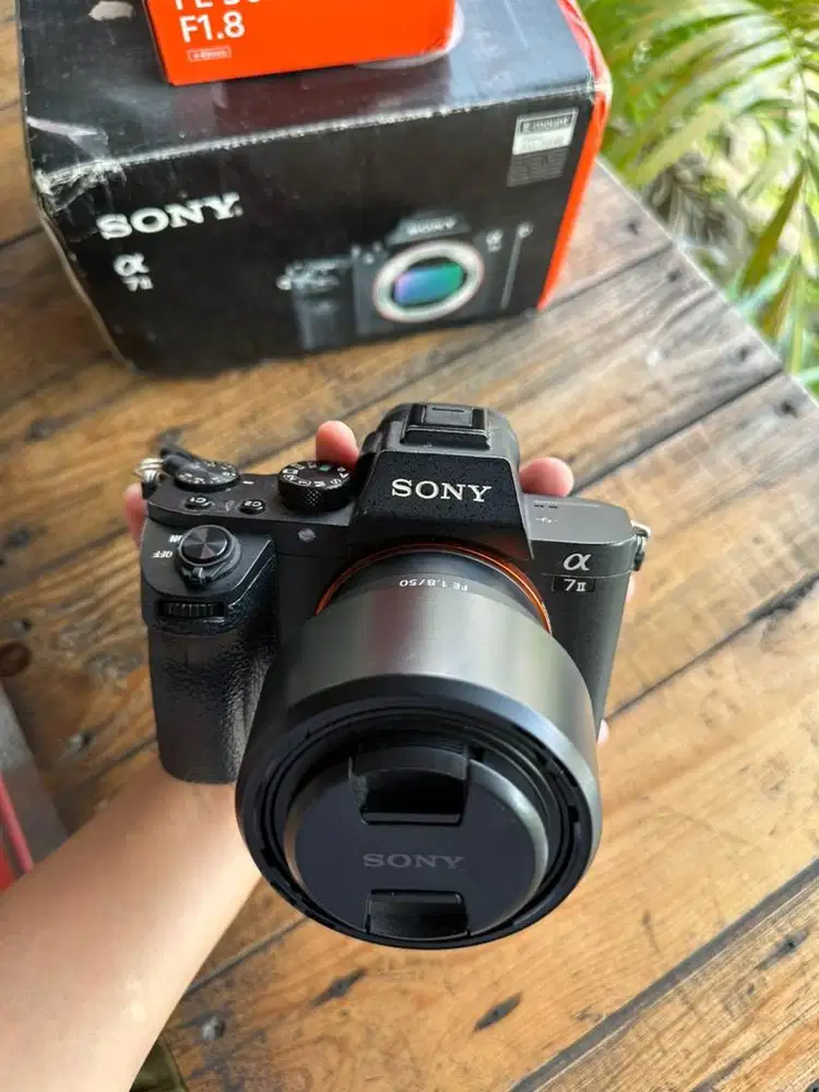 sony a7ii + lensa fe 50mm f1.8 (fullset)