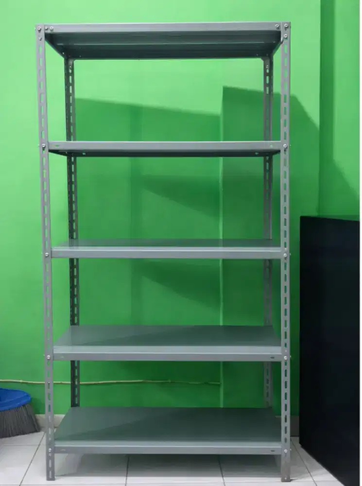 Besar – Kuat, Muat Banyak, Kondisi 90%