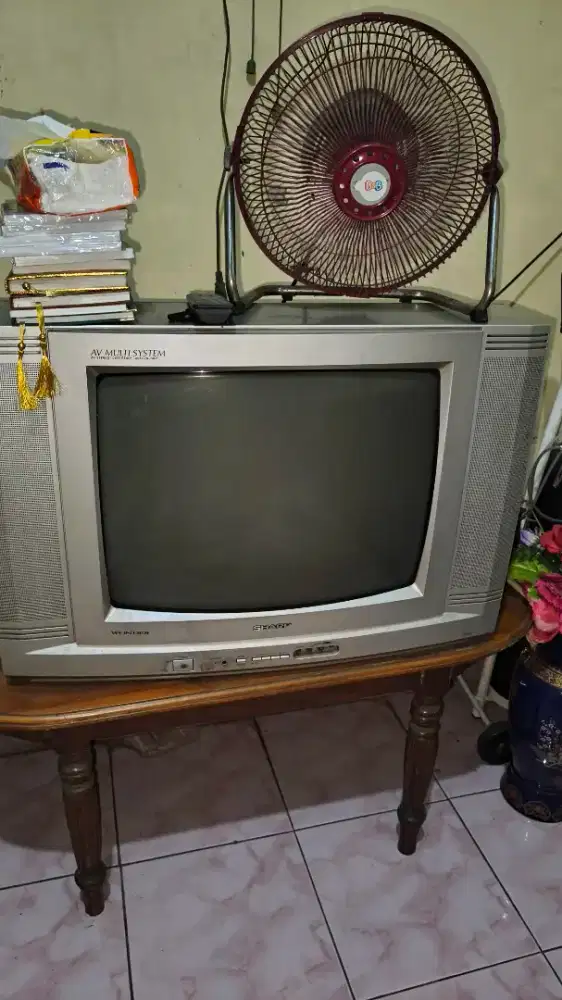 Tv tabung sharp 21'
