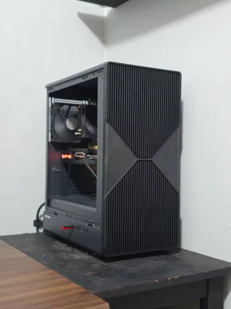 PC Gaming Intel Core I7 8700K + RX 5600XT