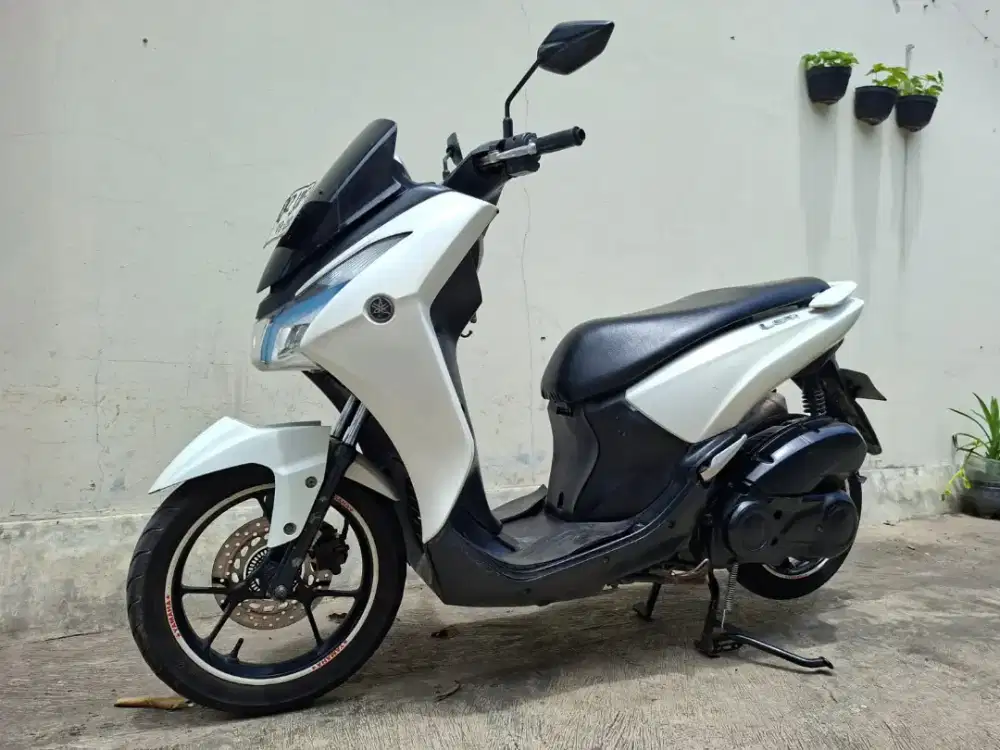 YAMAHA LEXI 2018 MESIN BAGUS