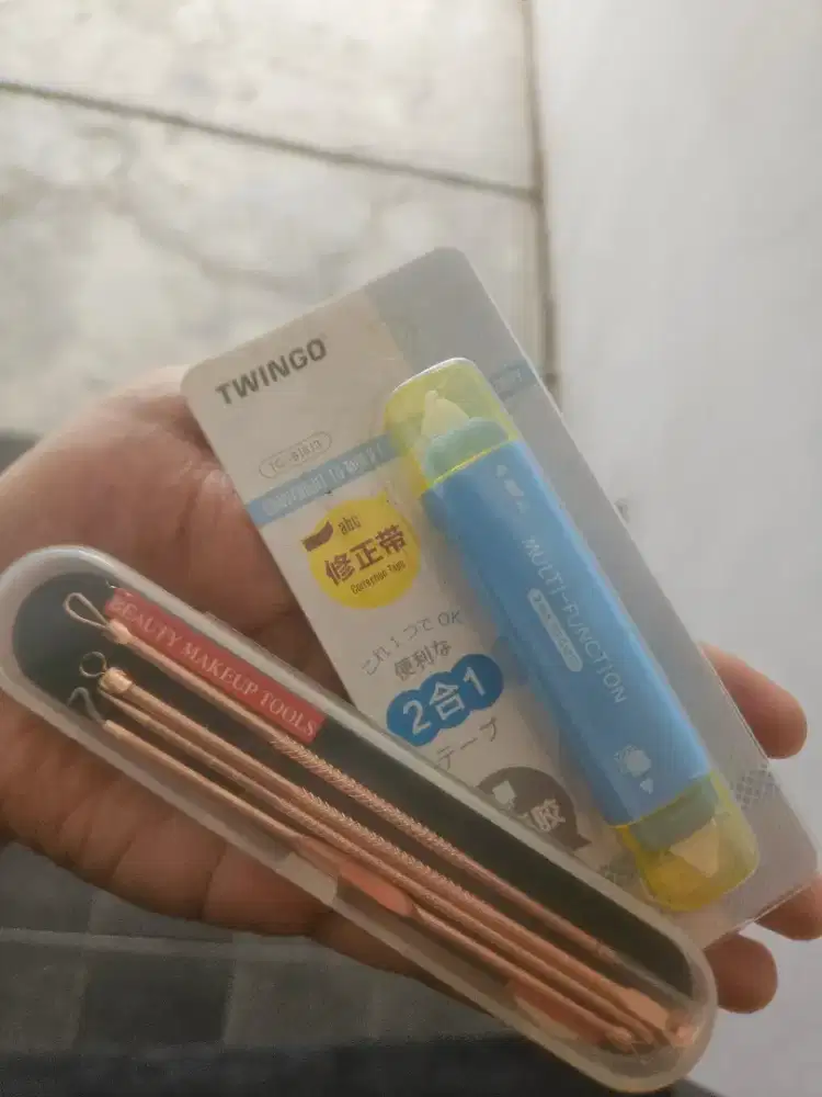 Beauty Tools & Correction Tape