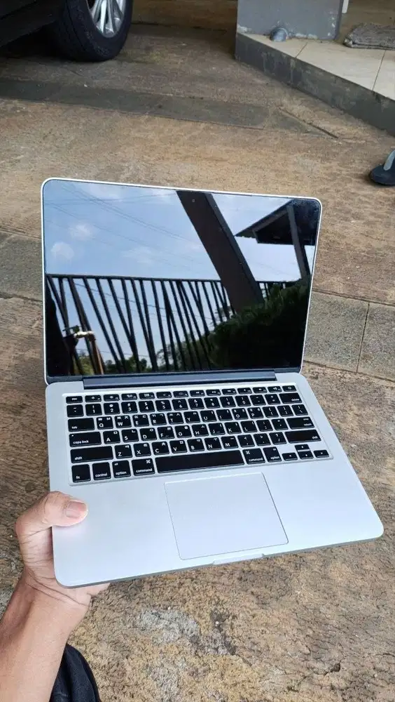 MacBook Pro 2015 13 i7 16/256