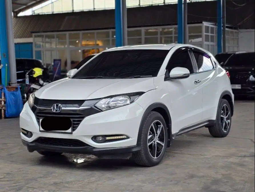 (TDP 30 JUTA) Honda HRV 1.5 E CVT 2015