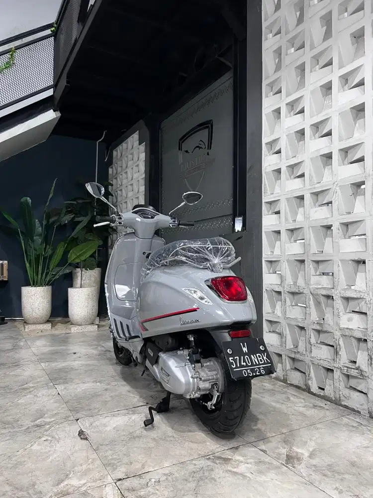 Istimewa ODO 2RB!!Vespa Sprint S 150 ABS th 2021 - Ayu Mustika