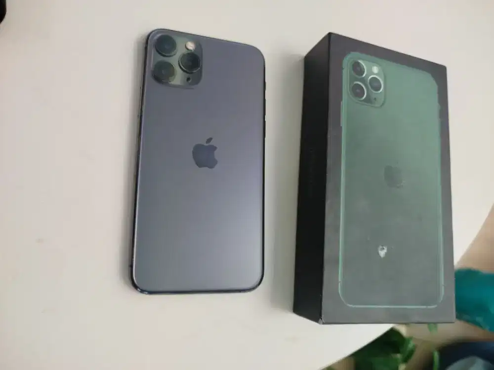 iPhone 11 pro 256gb warna nyentrik green
