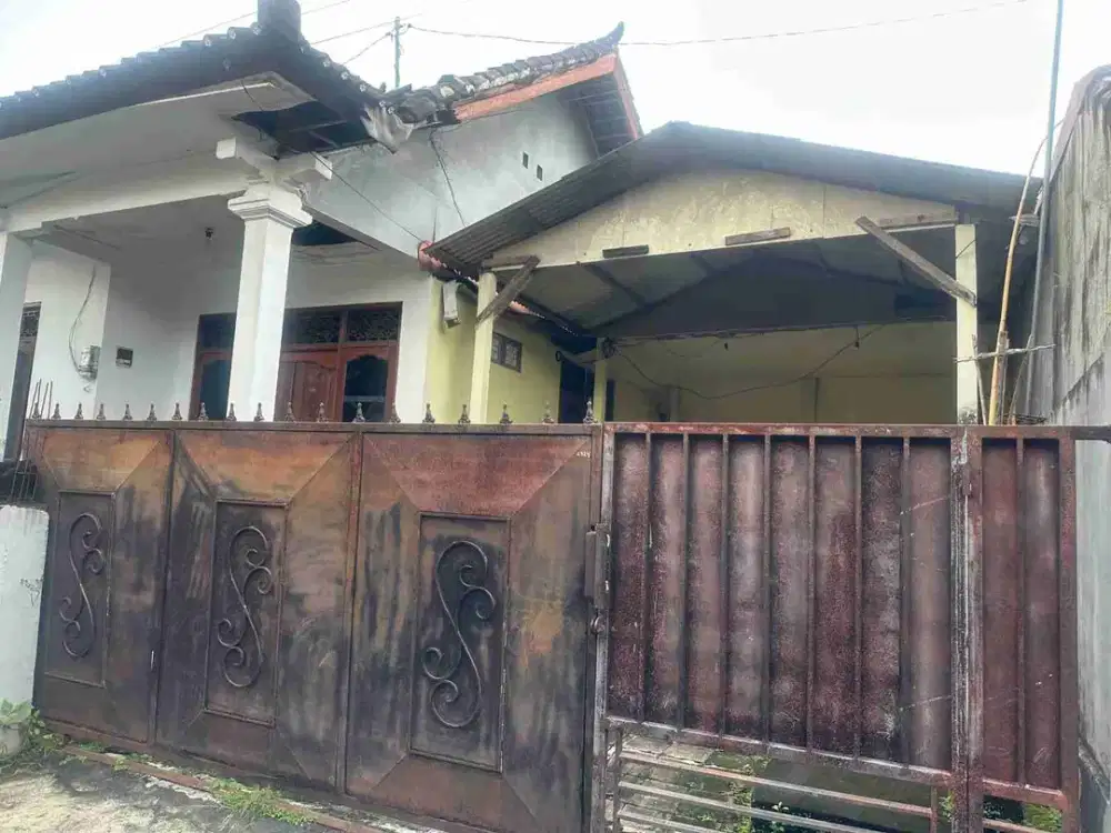 Di jual rumah lantai 1 luas tanah 110m² masih layak huni tinggal servis lokasi di dalung tidak jauh ke arah Canggu