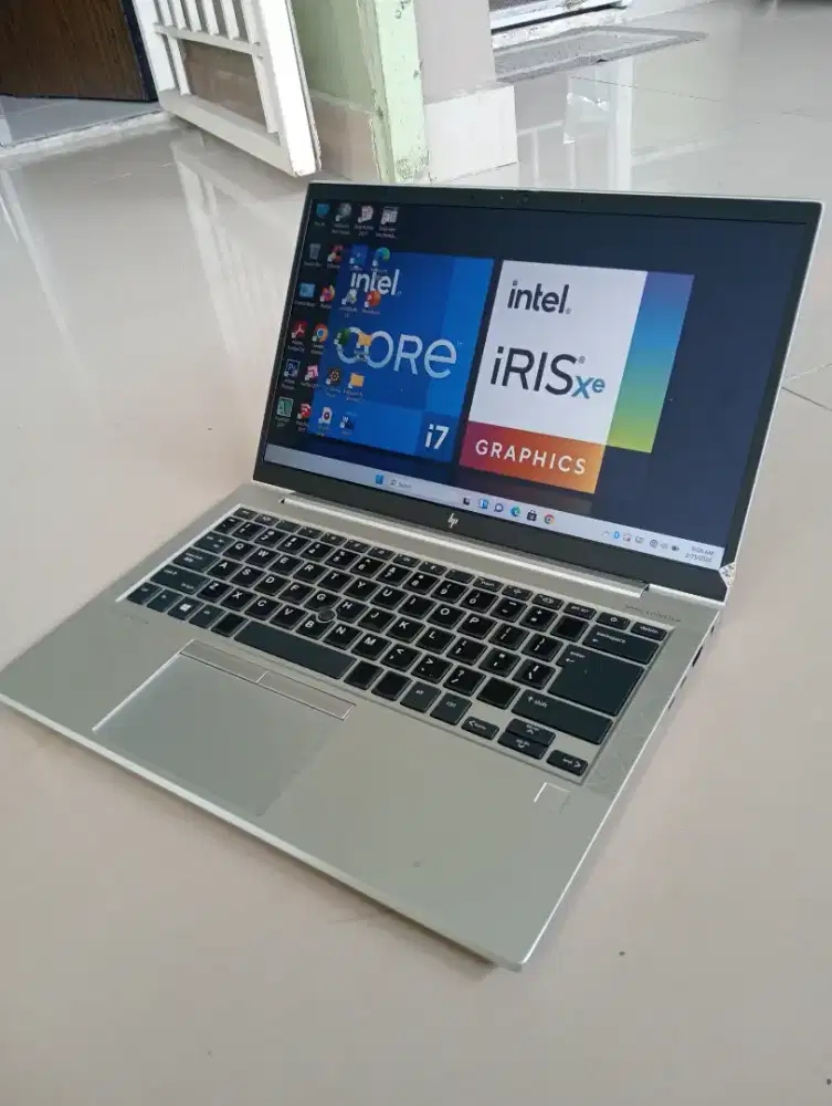 Hp AMD Ryzen ram 8gb ssd 256gb slim no minus siap cek di tempat