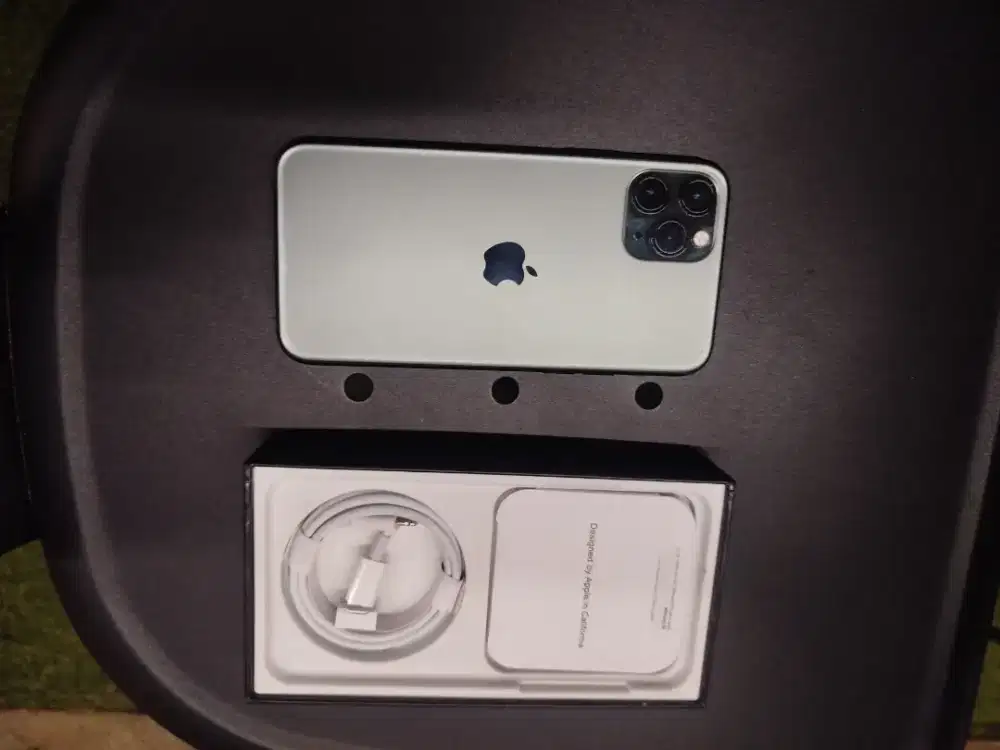 iPhone 11 pro 256gb memberi apple