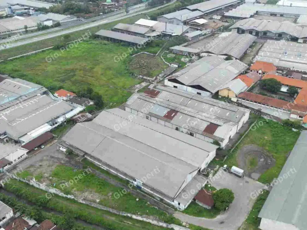 PABRIK & Gudang Total 3,5 hektar, Siap Pakai ZONA Industri