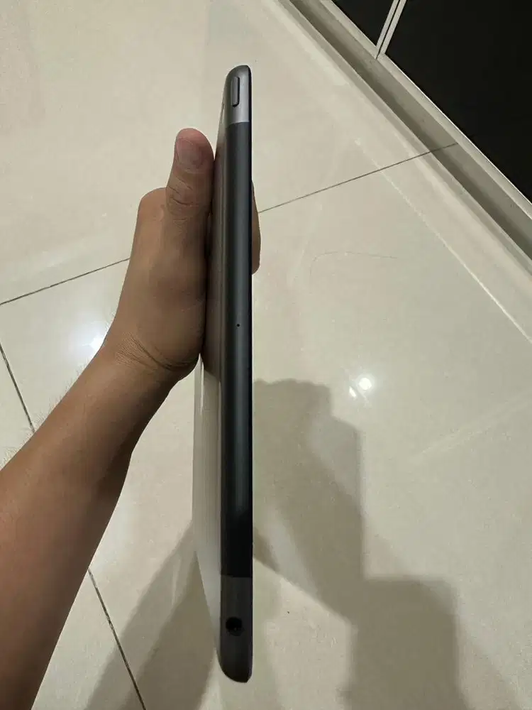 Jual bekas ipad  gen 9 ex ibox