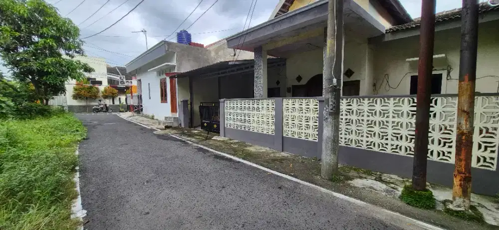 Disewakan rumah 1.5 juta perbulan palur Solo 3 KM UNS Solo