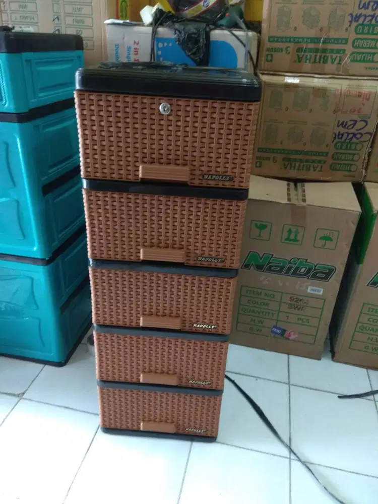 lemari plastik contac 5