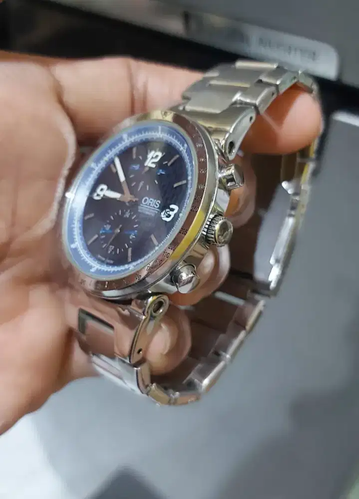 Oris Chronograph Automatic. Dimensi Besar.