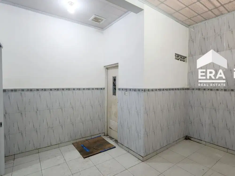 RUANG USAHA DIJUAL ATAU DISEWAKAN DI SOLO DEKAT SIMPANG JOGLO