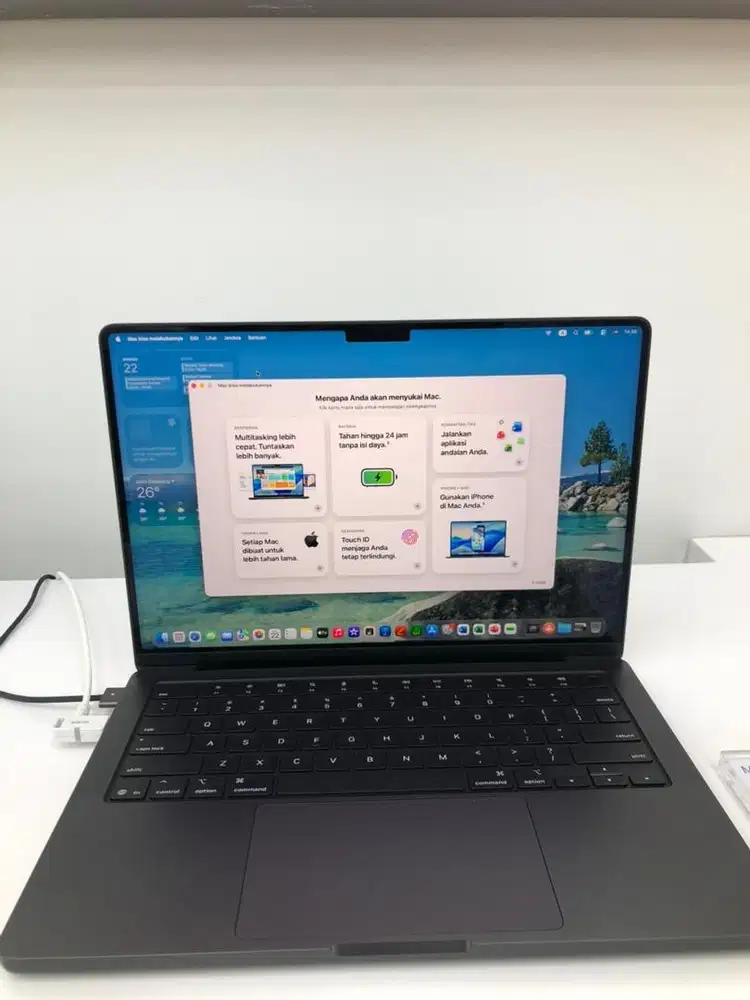 Macbook Air 15 inchi
