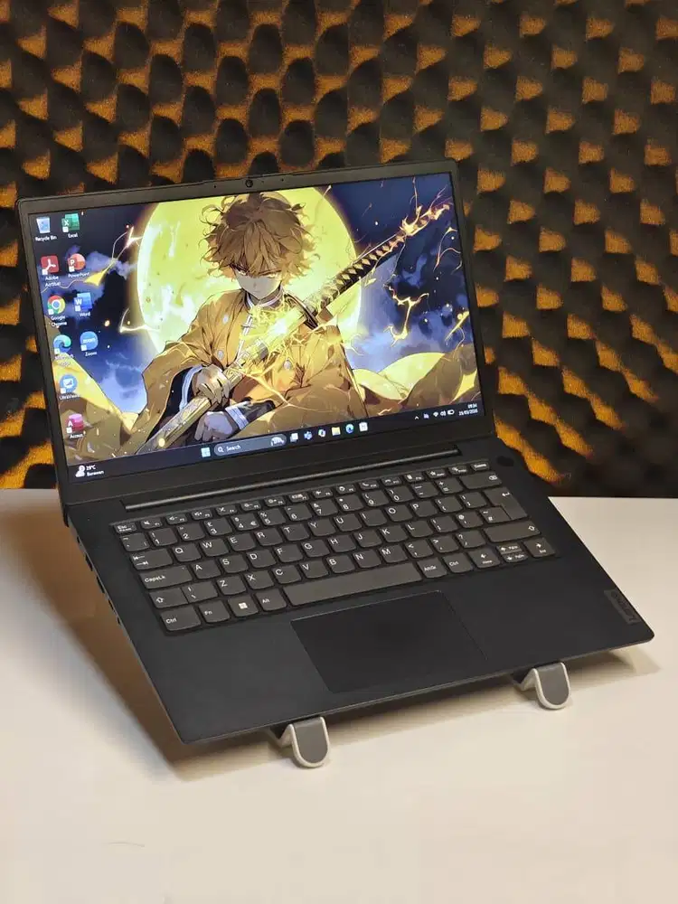 Lenovo V14 Core i5 RAM 8GB SSD 512GB Bonus Mouse