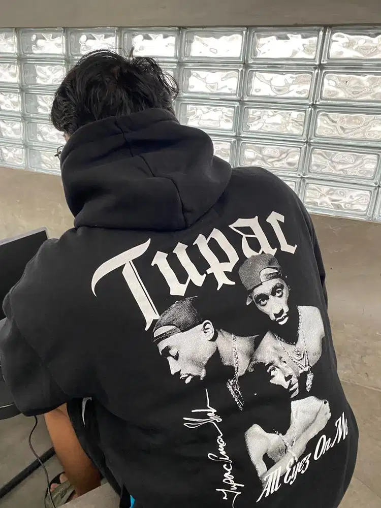 Hoodie PULL & BEAR collab TUPAC ukuran XL