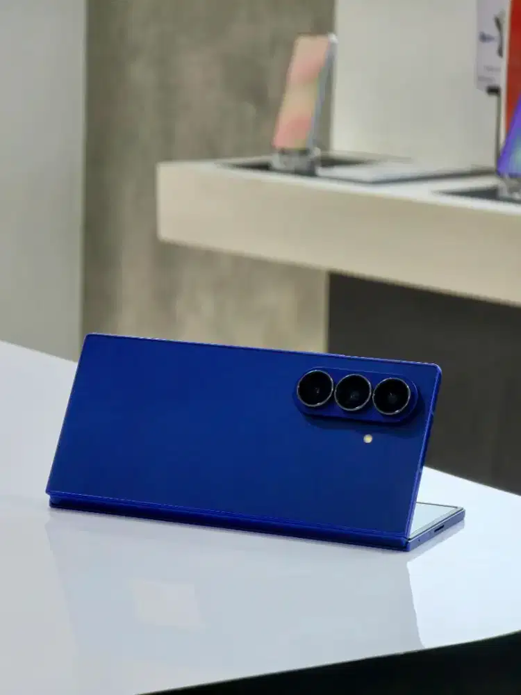 Samsung Galaxy Z Fold 7 cuma 23.5 BNIB NEW