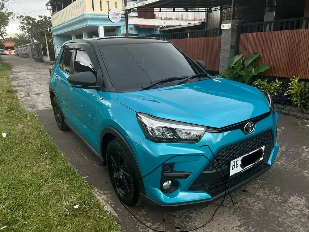 Raize 1.2G CVT Two Tone