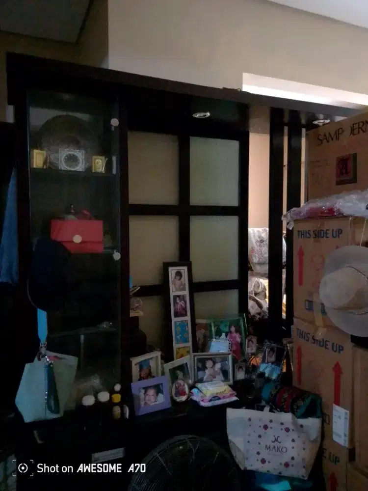 lemari tv msih bagus kondisi 80%