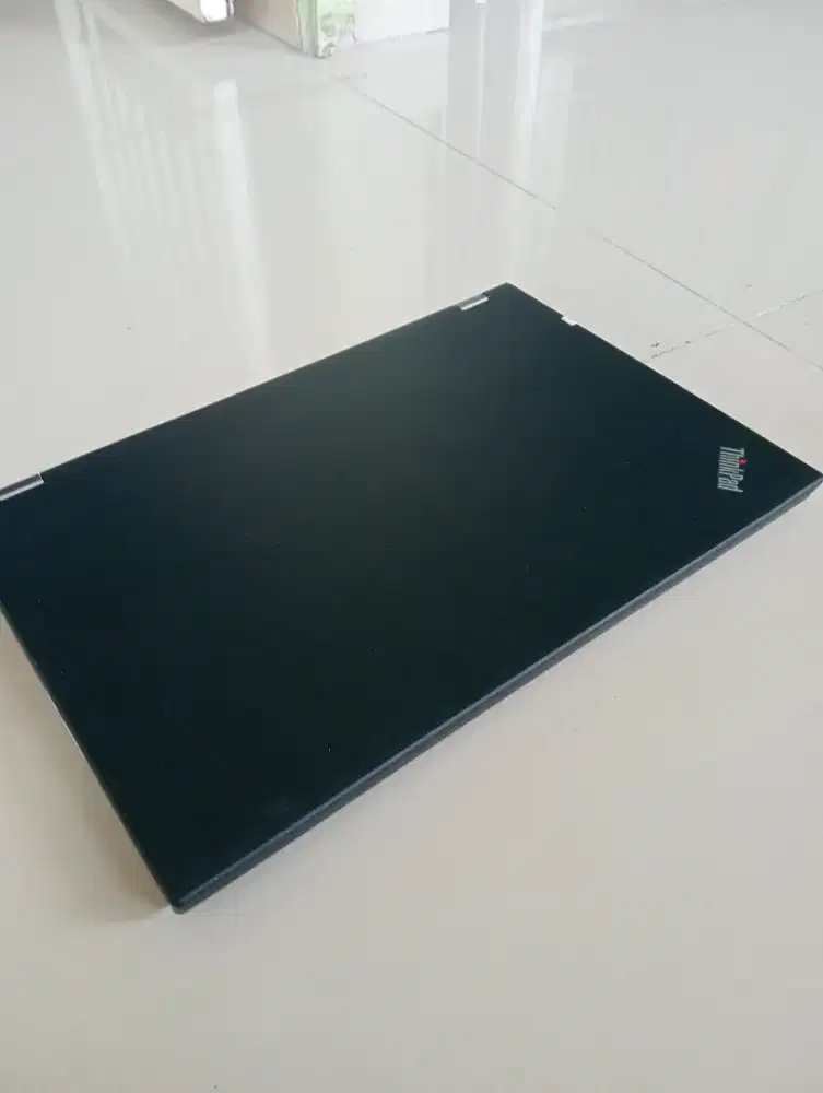 Double VGA ram 16gb ssd 256gb Lenovo Core-i7 keyboard numerik