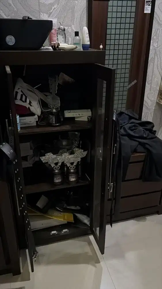 Jual lemari kaca dan rak jati