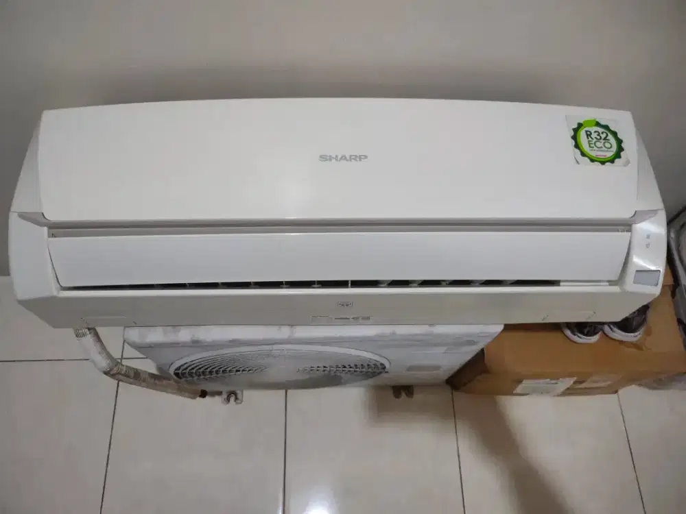 AC Sharp 0.5 PK bekas