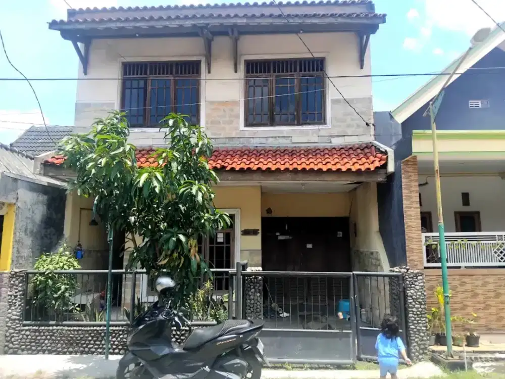 DIJUAL RUMAH 2 LANTAI MURAH