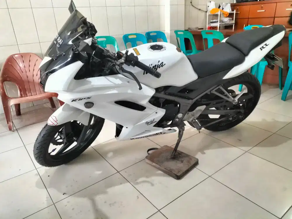 Kawasaki Ninja RR Putih 2012