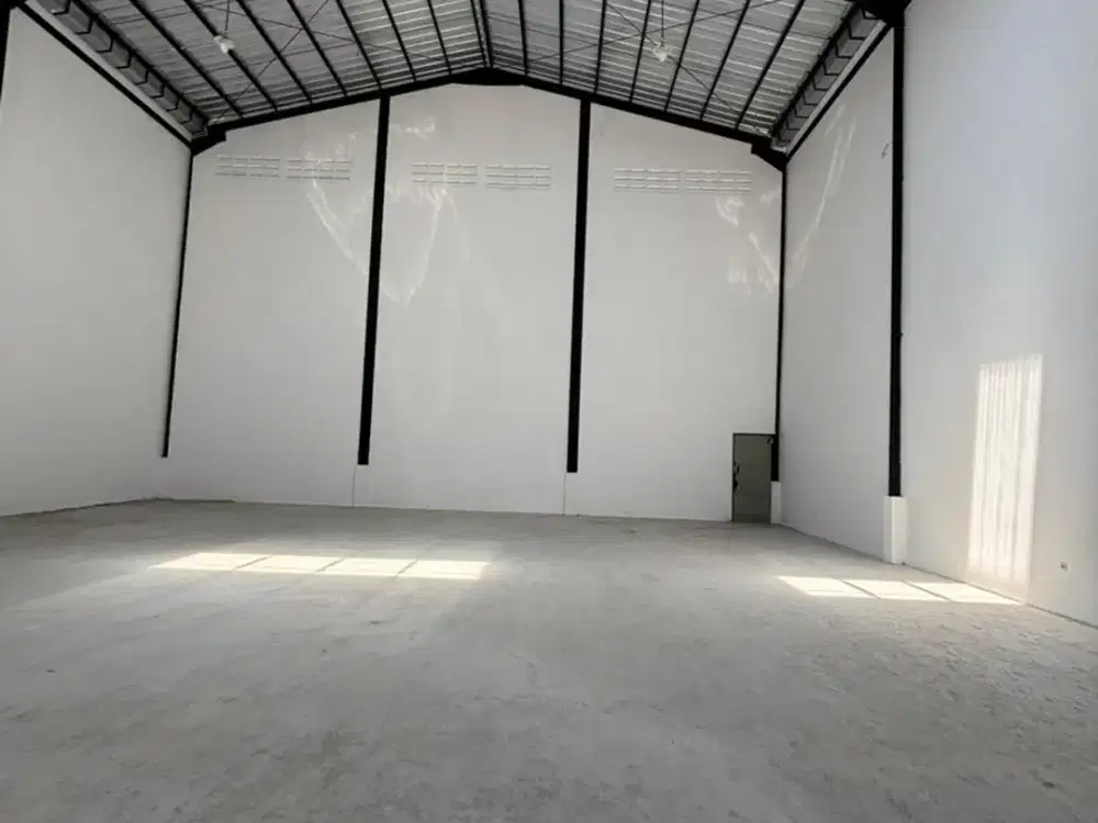 Disewakan Cepat Gudang Premium Sepatan Siap Pakai