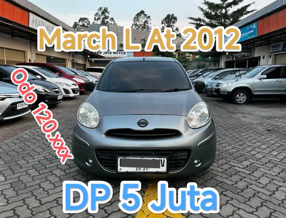 5JT NISSAN MARCH 2012 AT STEEL GREY TERMURAH !!