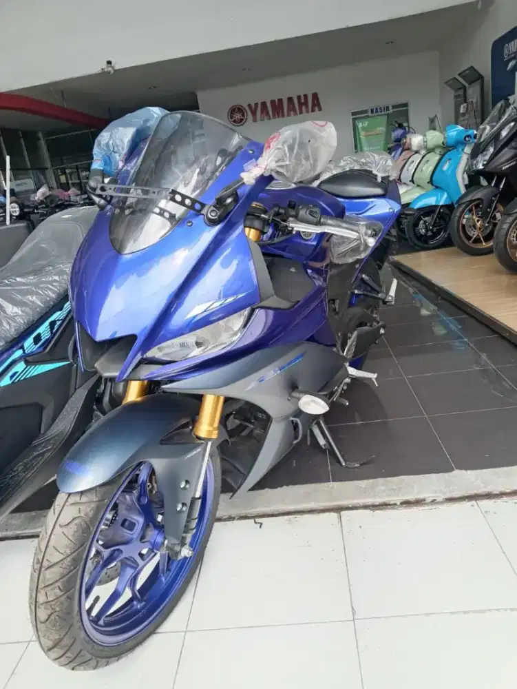 Yamaha r25 abs 2023