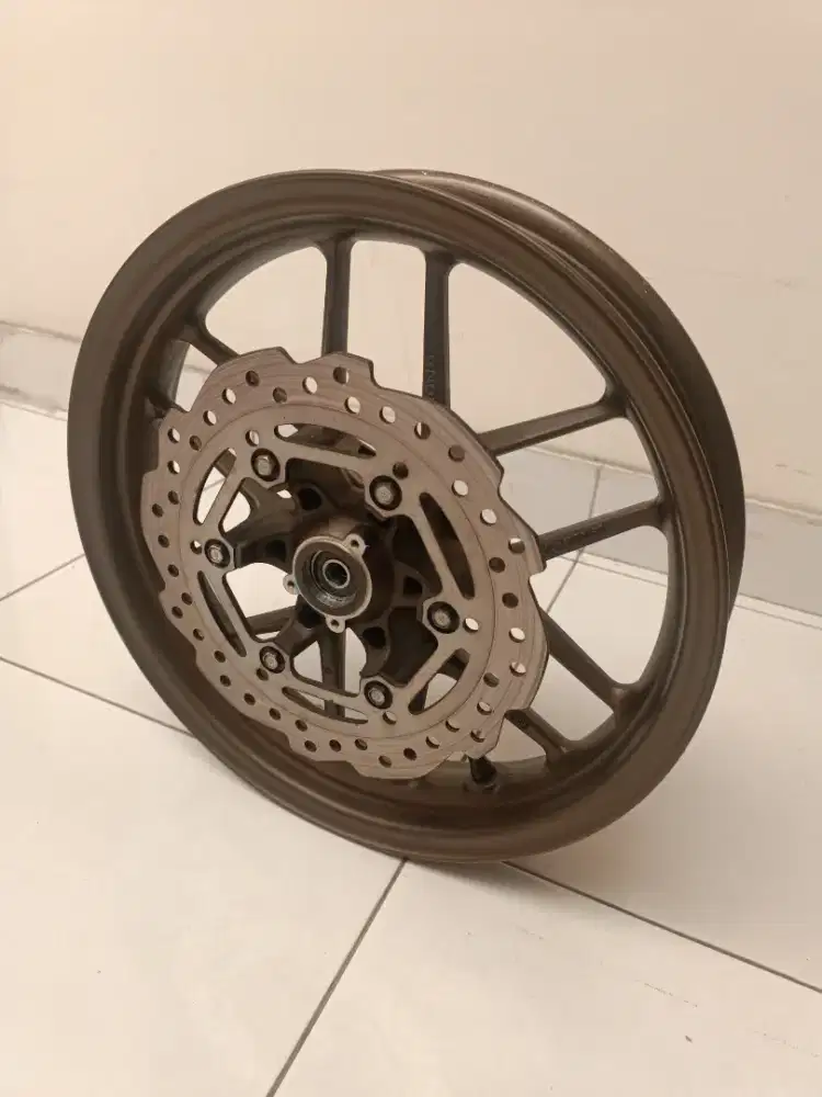 Velg depan motor Honda Adv 160 Original Copotan